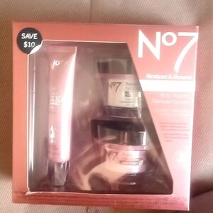 No 7 Restore & Renew set